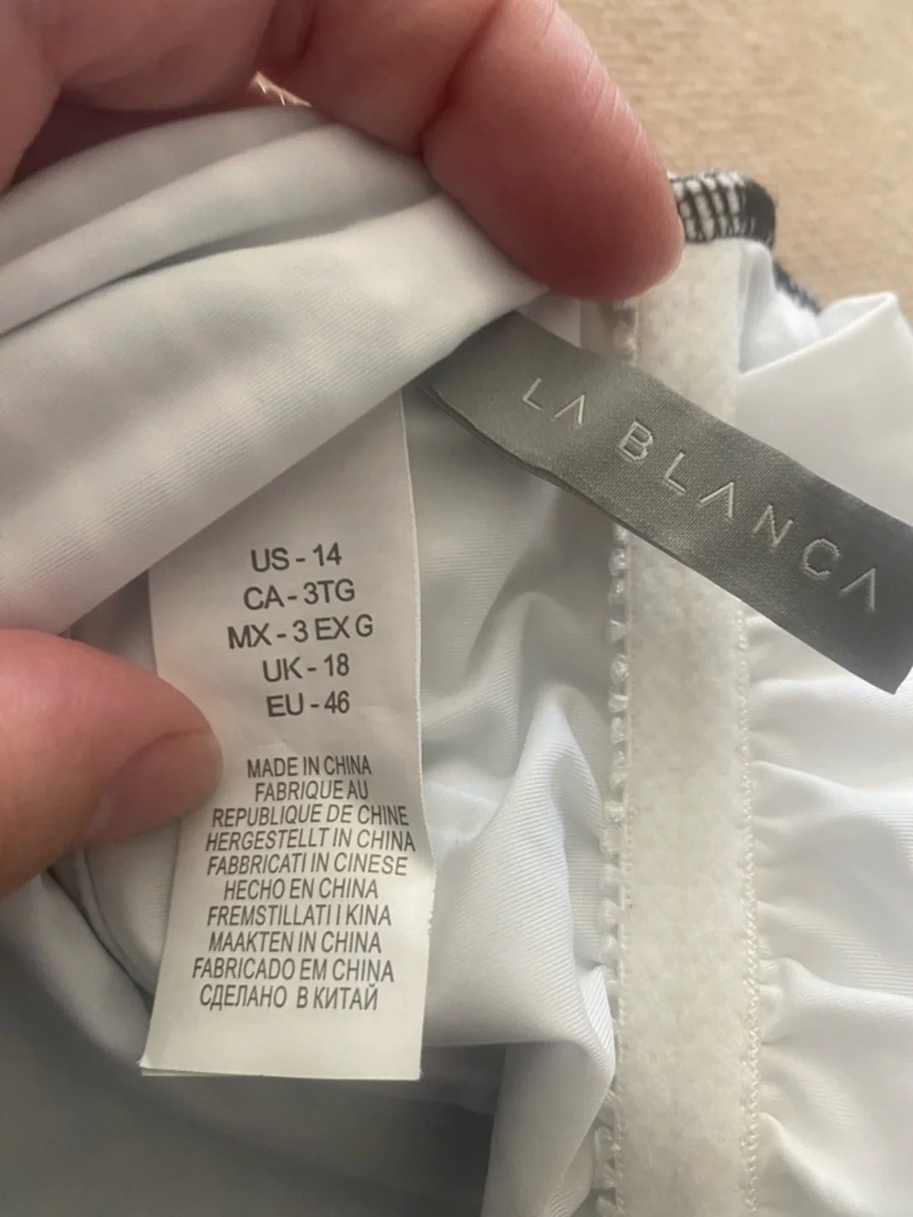 🆕 La Blanca V-Front Keyhole 1 Piece Pin Stripe Plunge V Neck Tie Closure. NWT_3